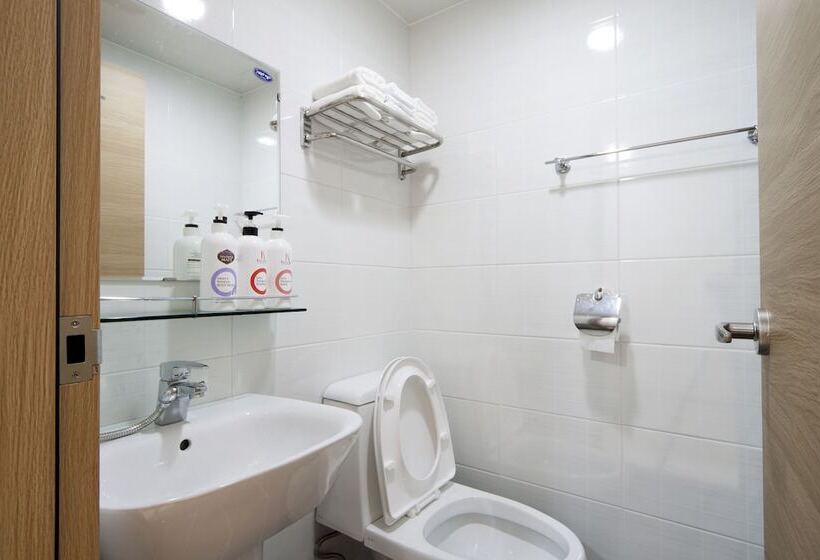 Номер Стандарт Трехместный, K Guesthouse Premium Busan 1