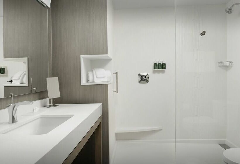 스위트, Courtyard By Marriott Albion