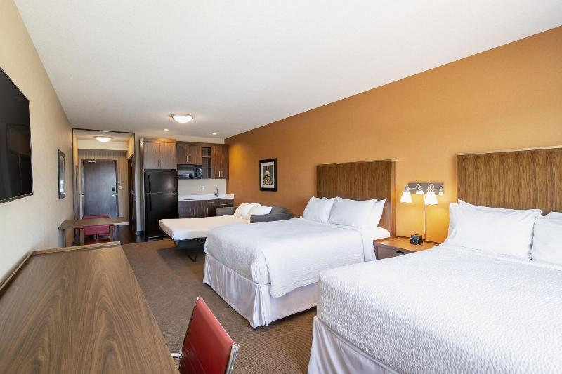 Номер Стандартный Кровать Куин, Four Points By Sheraton Grande Prairie