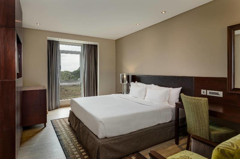 اتاق استاندارد با چشم‌انداز استخر, Protea Hotel by Marriott Owerri Select