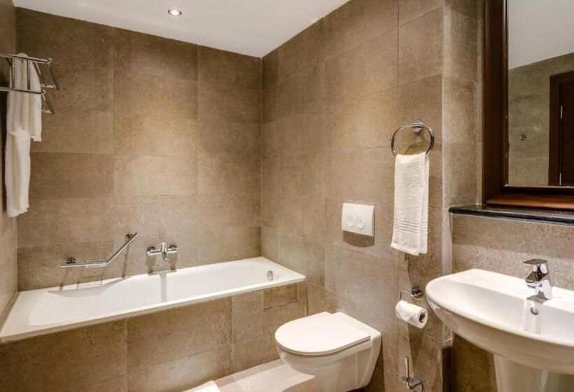 اتاق استاندارد با تخت بزرگ, Protea Hotel by Marriott Owerri Select