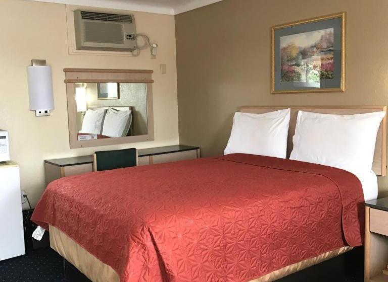 Номер Superior Кровать Кинг, Budget Inn Motel Perrysburg Oh
