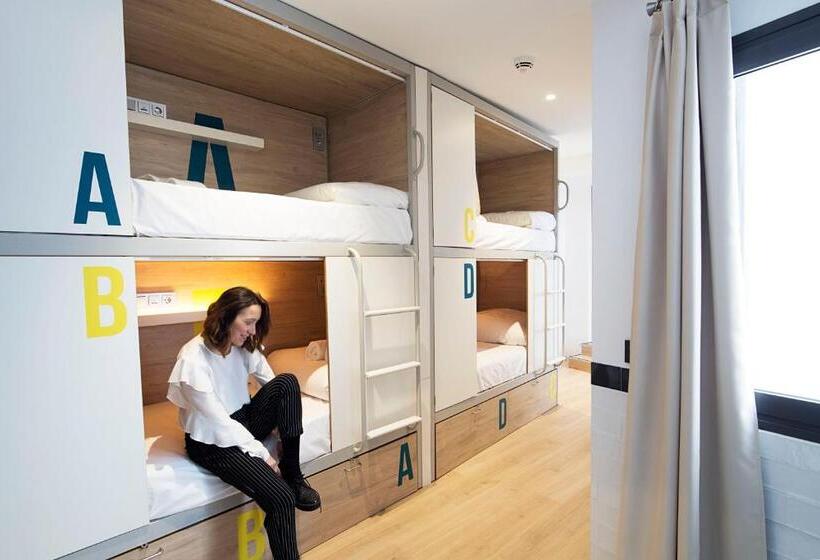 تختخواب در اتاق مشترک, U Sense For You Hostel Sevilla