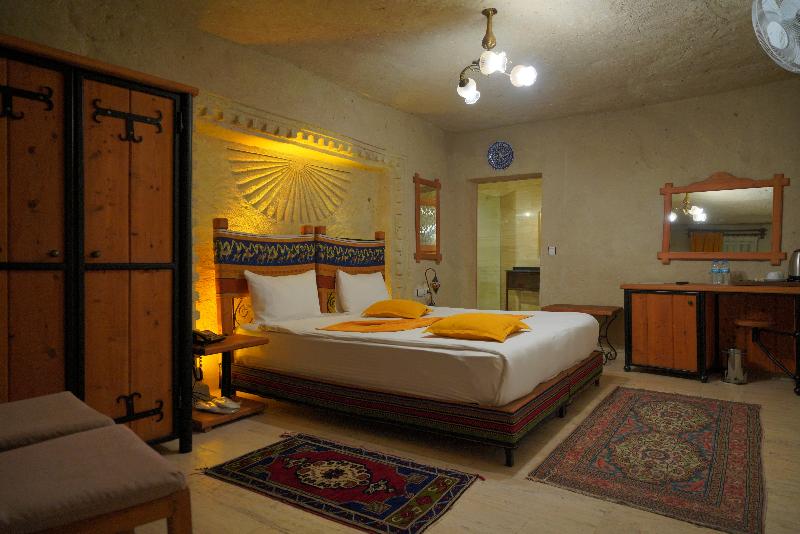 Номер Deluxe, Fosil Cave