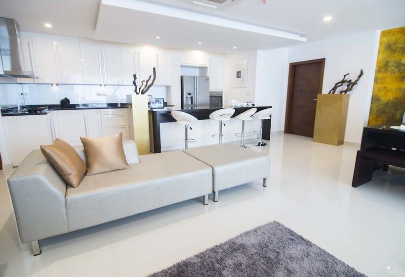 Апартаменты Deluxe 3 Спальни, Platinum One Suites