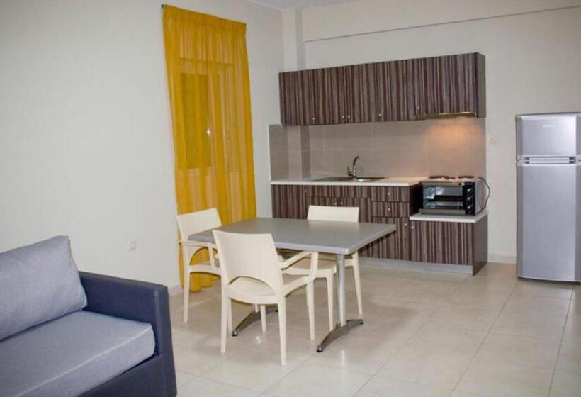 إستوديو قياسى, Fournia Village