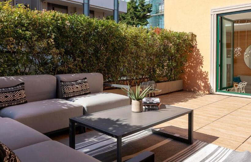 آپارتمان پرستیژ 1 خوابه, Metropol Ceccarini Suite   Luxury Apartments