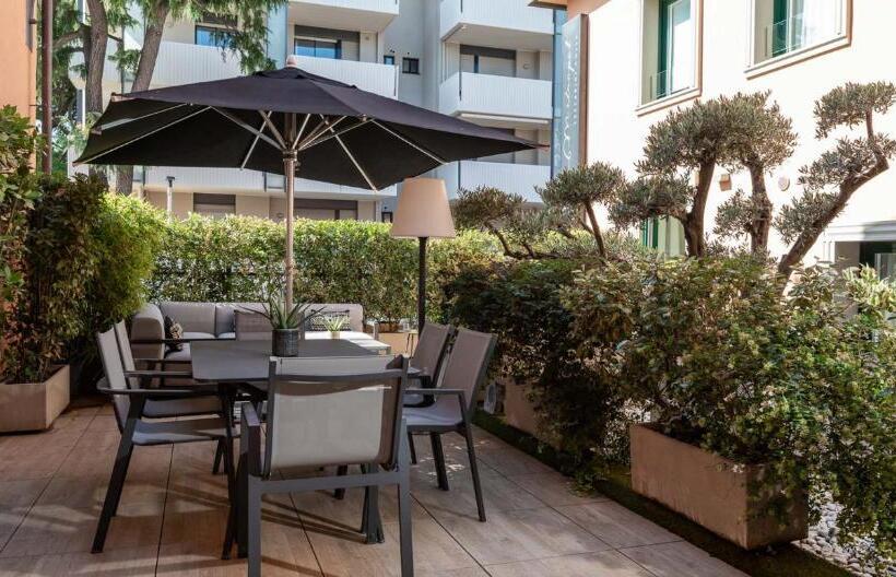 آپارتمان پرستیژ 1 خوابه, Metropol Ceccarini Suite   Luxury Apartments