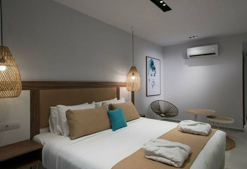 Полулюкс, Paralos Lifestyle Beach Adults Only