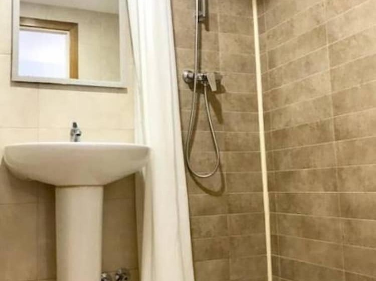 اتاق استاندارد سه نفره, Hostal Casa Torrent