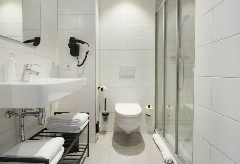 Standard Single Room, Corendon Village Amsterdam