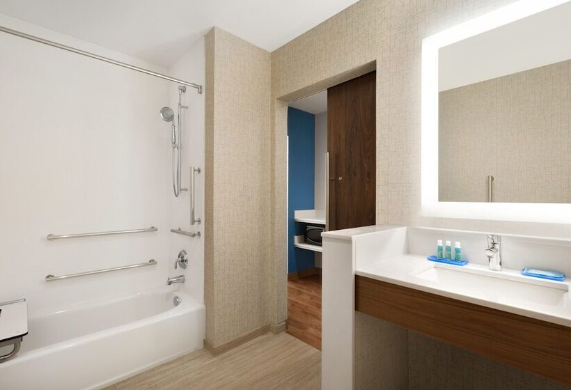 장애인을 위한 스위트, Holiday Inn Express & Suites   Cincinnati South   Wilder, An Ihg