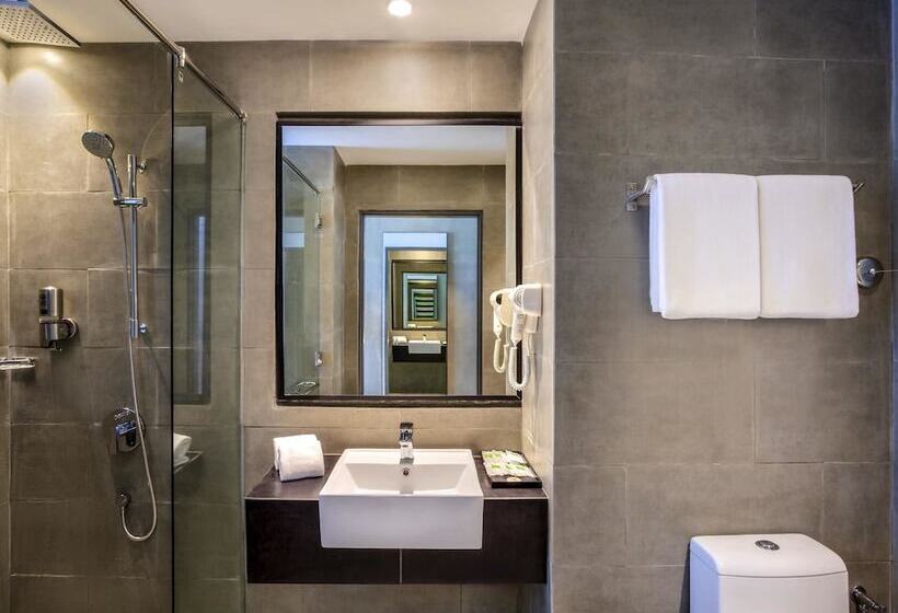 Люкс Superior, Ibis Styles Kota Kinabalu Inanam