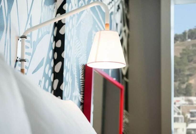 Номер Стандарт, Radisson Red Hotel V&a Waterfront Cape Town