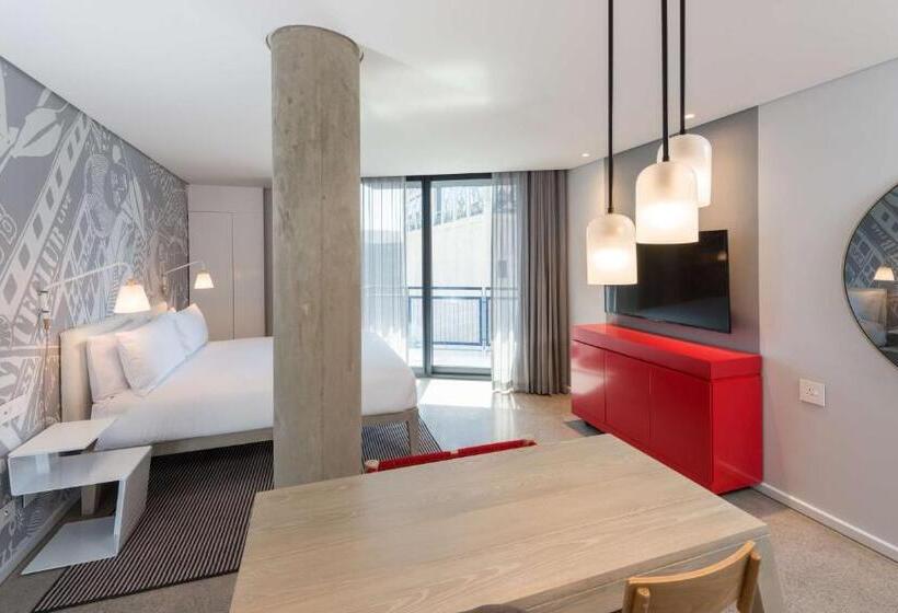 Полулюкс Вид на Море, Radisson Red Hotel V&a Waterfront Cape Town