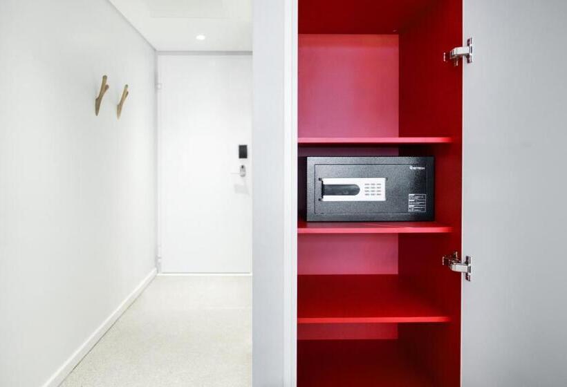 Номер Стандарт, Radisson Red Hotel V&a Waterfront Cape Town