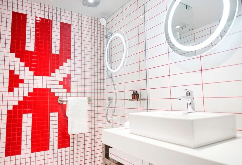 Семейный Номер Superior, Radisson Red Hotel V&a Waterfront Cape Town
