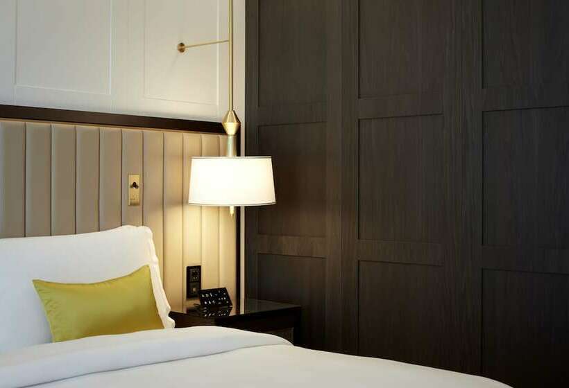 디럭스 룸, The Alexander, A Luxury Collection Hotel, Yerevan