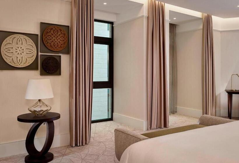 스탠다드 스튜디오 킹침대, The Alexander, A Luxury Collection Hotel, Yerevan