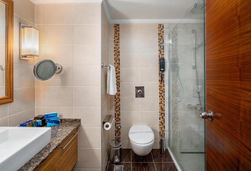 سوییت جونیور با چشم‌انداز دریا, Bera Hotel Alanya