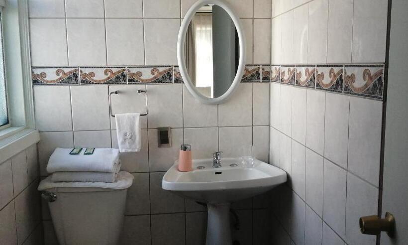 اتاق استاندارد سه نفره, Hostal Mackay Temuco