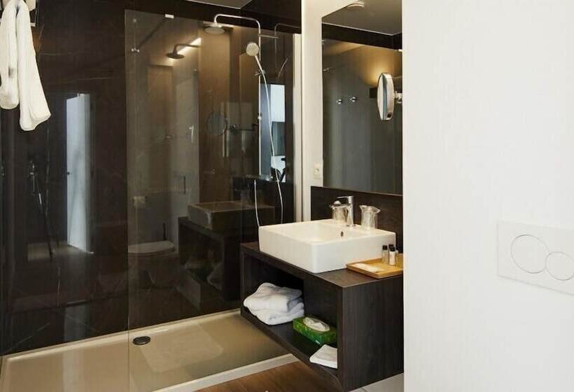 اتاق لوکس, B&b Sasput