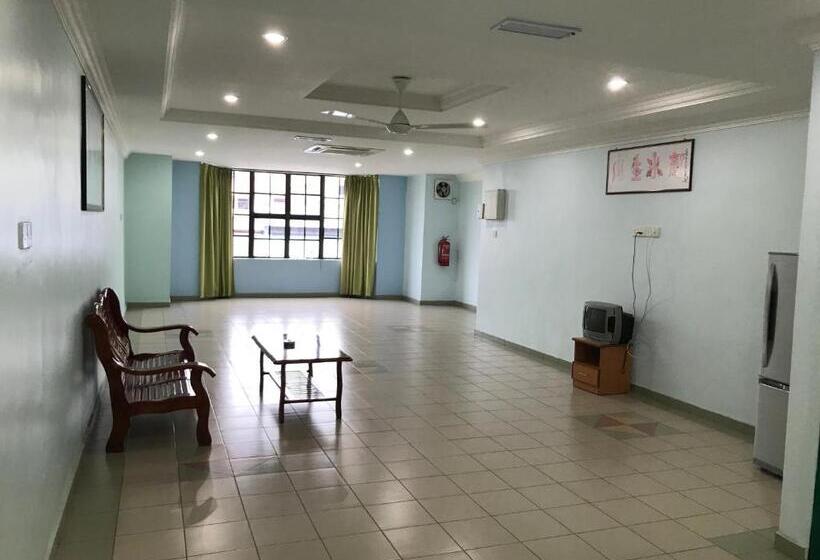 디럭스 패밀리 룸, Dan Restoran Seri Kangsar
