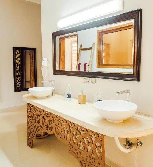 1 Bedroom Deluxe Apartment Sea View, Kikoi Boutique