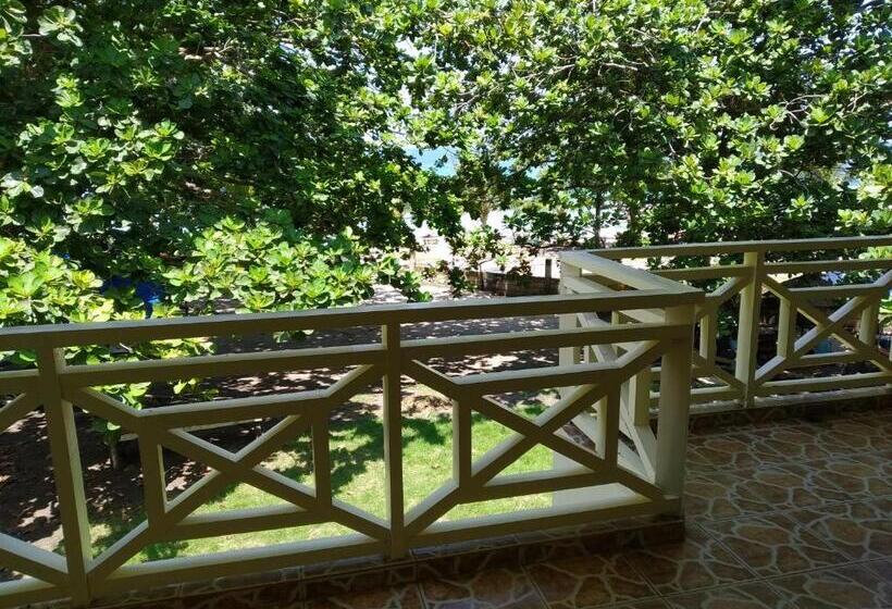 디럭스 테라스 룸 바다 전망, Aramara Resort