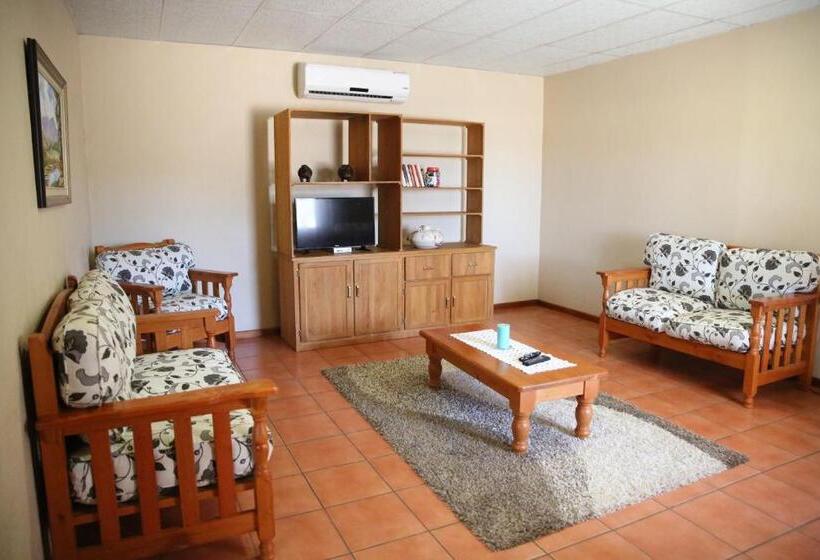 Дом 3 Спальни, Augrabies De Oude Stoor Guesthouse