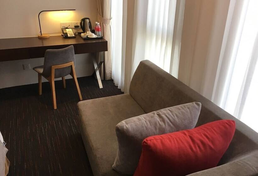 Номер Deluxe, Ramada By Wyndham Meridin Johor Bahru
