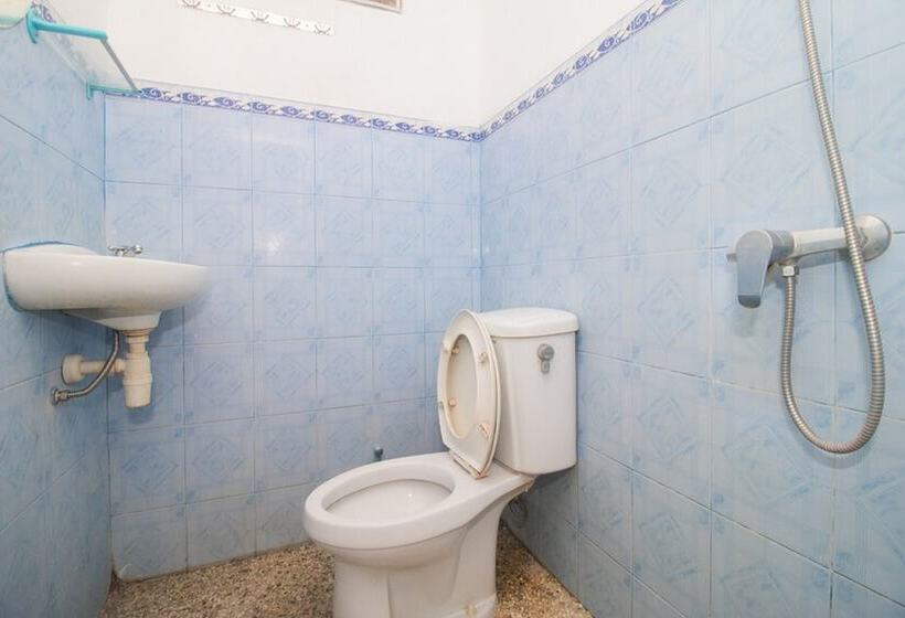 Номер Стандарт, Reddoorz Near Pantai Boom