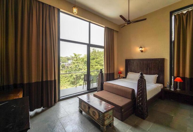 اتاق پریمیوم با بالکن, Triose Boutique Hotel Lonavala