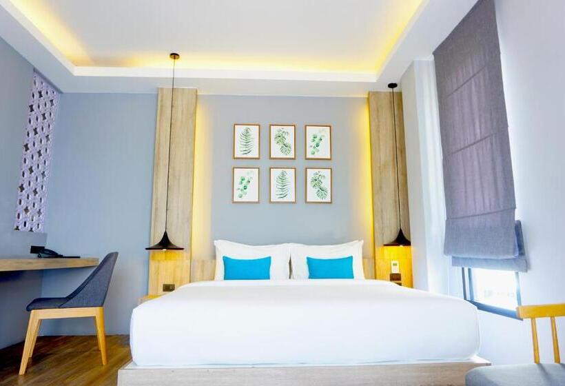 اتاق لوکس, The Lake Chalong Hotel Sha Plus