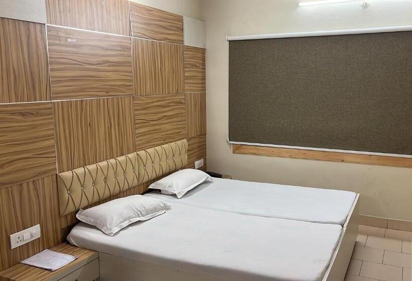Люкс Superior, Pops Resort