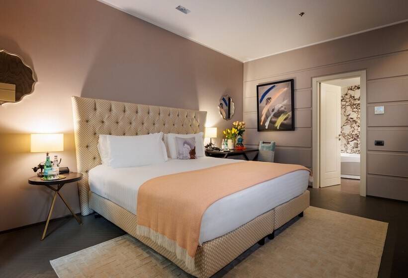 سوییت لوکس, Singer Palace Hotel Roma