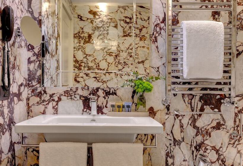 Suite with Terrace, Singer Palace Hotel Roma