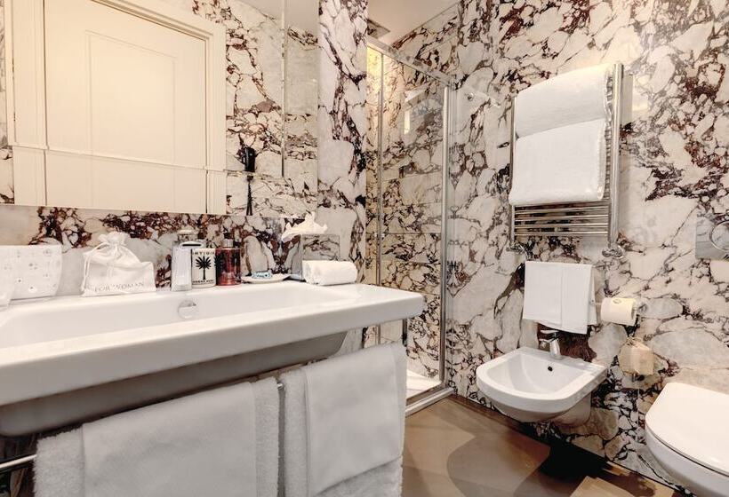 Suite with Terrace, Singer Palace Hotel Roma