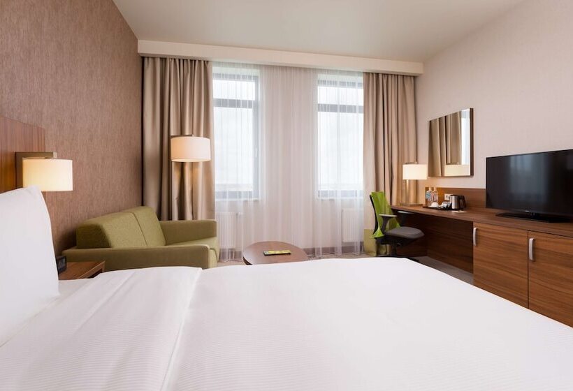 اتاق خانوادگی, Hilton Garden Inn Orenburg