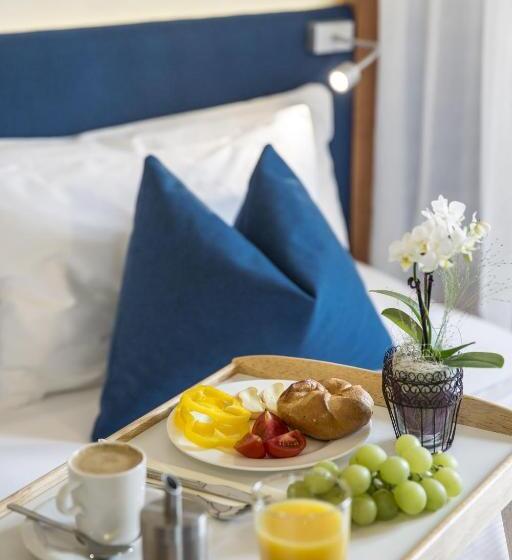 Superior suite with lake view, Hallstatt Hideaway  Adults Only