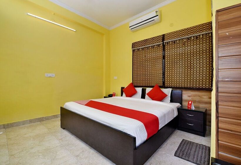 标准间, Super Hotel O Gms Road Ballupur Chowk
