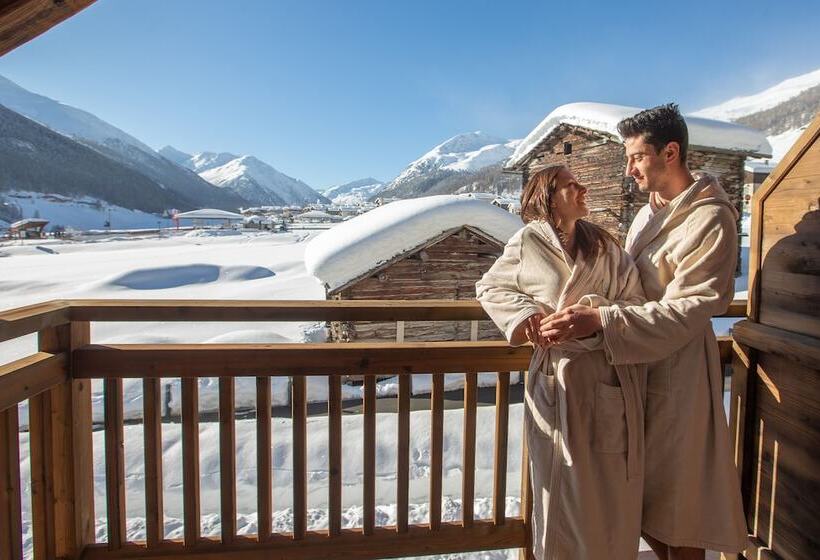 سوئیت با وان آب گرم, Mont Chalet Nevada   Hotel & Spa