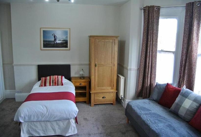 Семейный Номер, Fairlawns Guest House