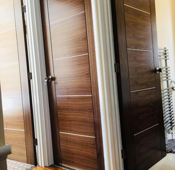 اتاق استاندارد با سرویس بهداشتی مشترک, Bianca S House Hotel Heathrow Airport