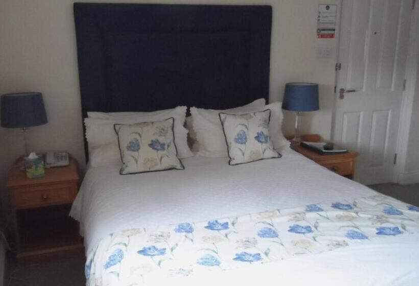 Номер Стандарт, Charles House   Windsor Castle