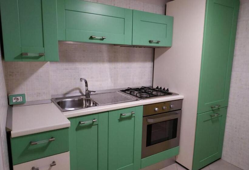 اتاق استاندارد چهار تخته, Buono B&b