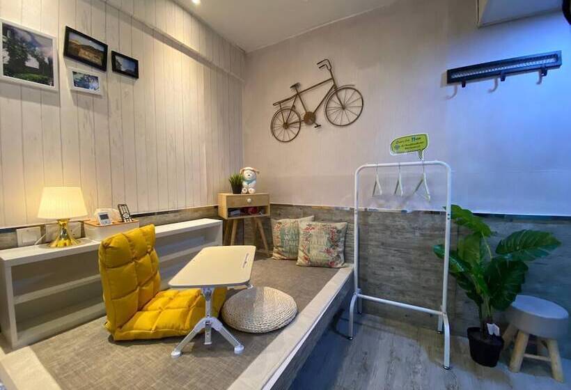 اتاق لوکس خانوادگی, Hong Kong Hostel