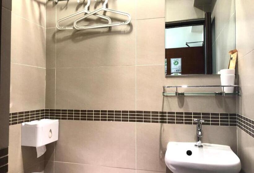 اتاق استاندارد یک نفره, Hong Kong Hostel
