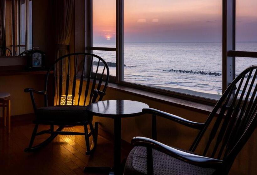 جناح غرفتين نوم, Ikkyu  Seaside