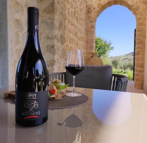 Номер Deluxe Вид на Море, Borgo Giallonardo Wine Relais
